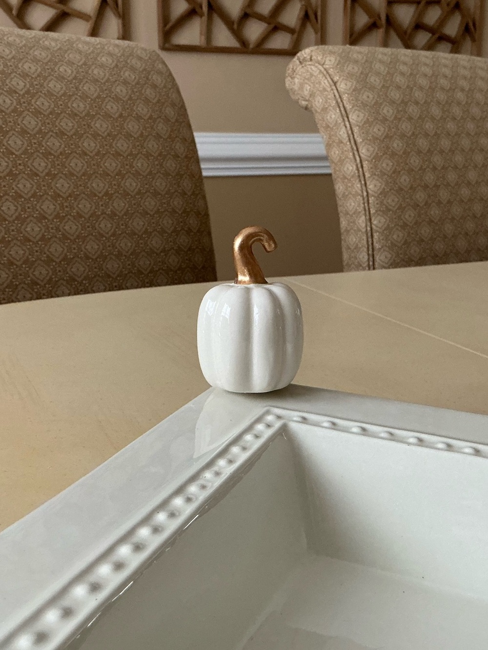 White Autumn Pumpkin With Gold Stem Platter Decoration 🍂
